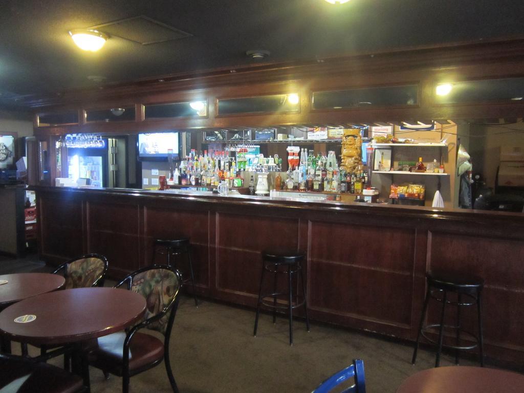 Battlefords Inn North Battleford Exterior foto
