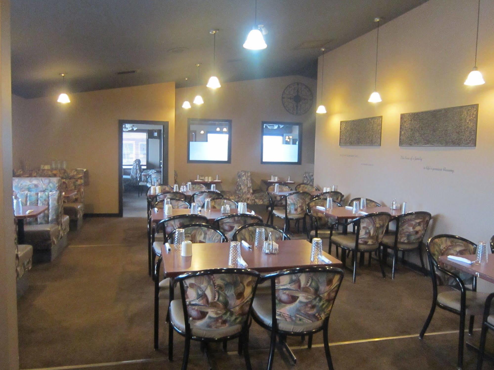 Battlefords Inn North Battleford Exterior foto